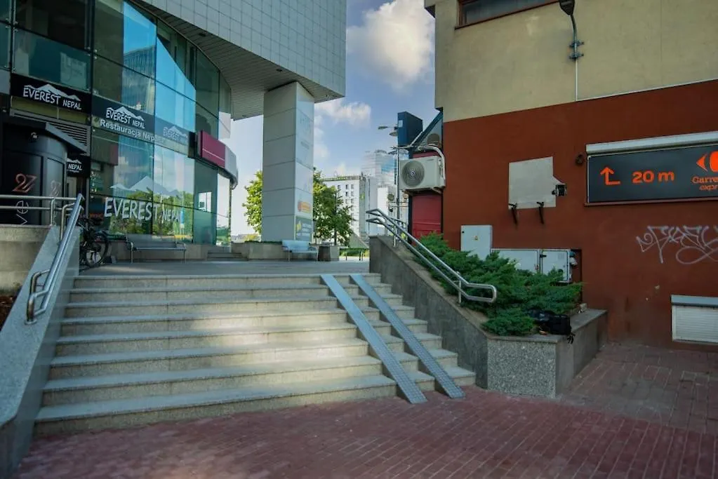 Colourful Space, So Central 华沙 0*,
